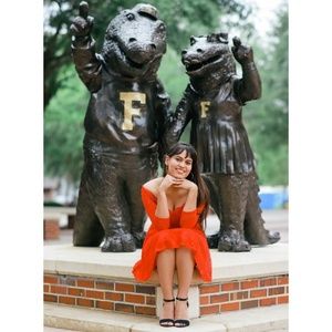 Meet your Posher, Stephanie